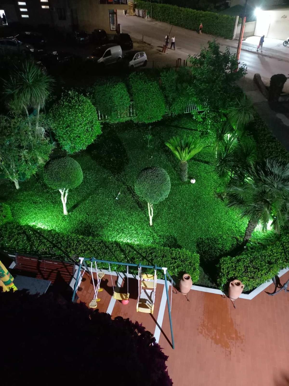 Готель Vila L Будва Екстер'єр фото